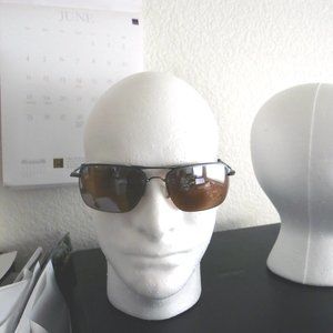 OAKLEY TAILBACK-POLARIZED/MIRRORED QUARE AVIATORS/UNISEX-LIGHT WEIGHT OO…